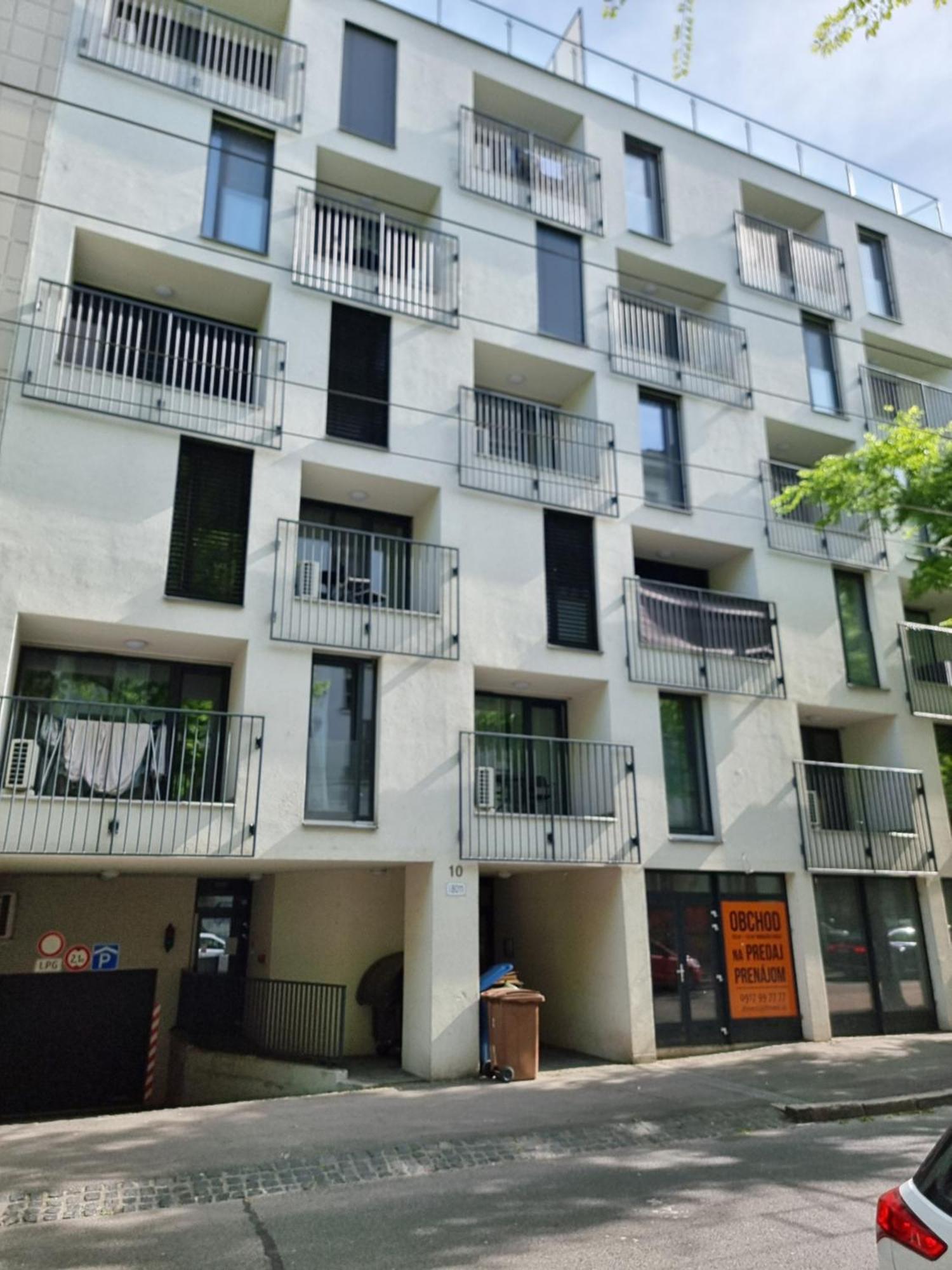 Apartman - Centrum Bratislava Exterior foto